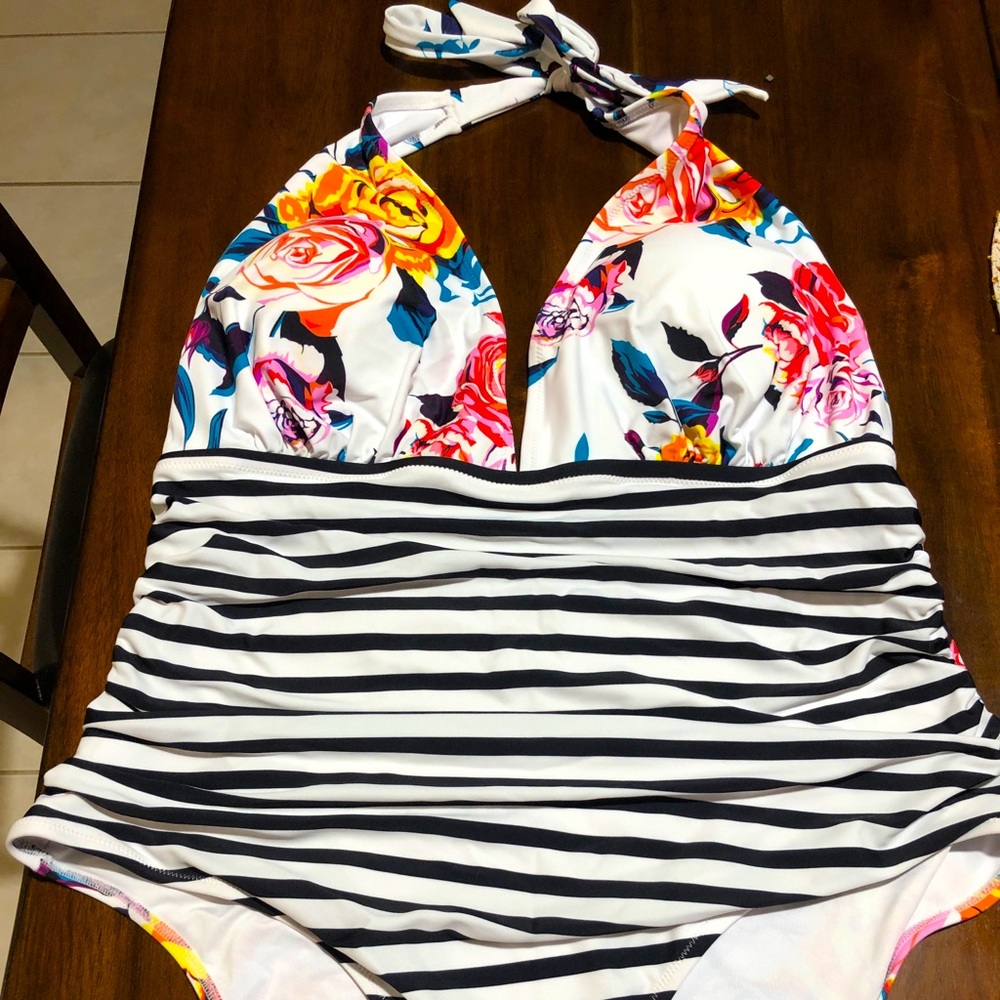 Cupshe Halter One-Piece Size 2X NWT